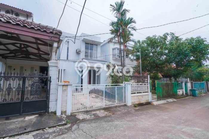 Jual Rumah Bagus Siap Huni LB 150m2 di Ciputat Timur, Tangerang Selatan Jual Rumah Bagus Siap Huni LB 150m2 di Ciputat Timur, Tangerang Selatan