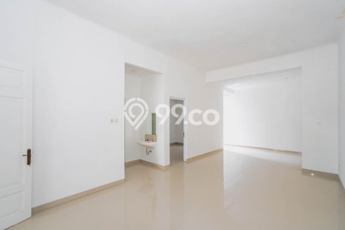 Rumah Siap Huni LT 105m² / LB 90m² di Kawasan Komersial Kota Wisata, Bogor Rumah Siap Huni LT 105m² / LB 90m² di Kawasan Komersial Kota Wisata, Bogor
