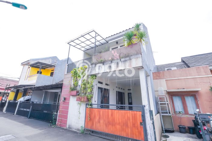 Jual Rumah Bagus Siap Huni LB 97m2 di Ciracas, Jakarta Timur Jual Rumah Bagus Siap Huni LB 97m2 di Ciracas, Jakarta Timur