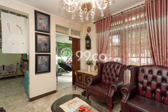 Dijual Rumah Premium dengan Fasilitas Sekitar Komplit di Cipayung, Jakarta Timur Dijual Rumah Premium dengan Fasilitas Sekitar Komplit di Cipayung, Jakarta Timur