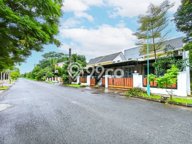 Jual Rumah Eksklusif 2 KT di Kota Wisata, Bogor Jual Rumah Eksklusif 2 KT di Kota Wisata, Bogor
