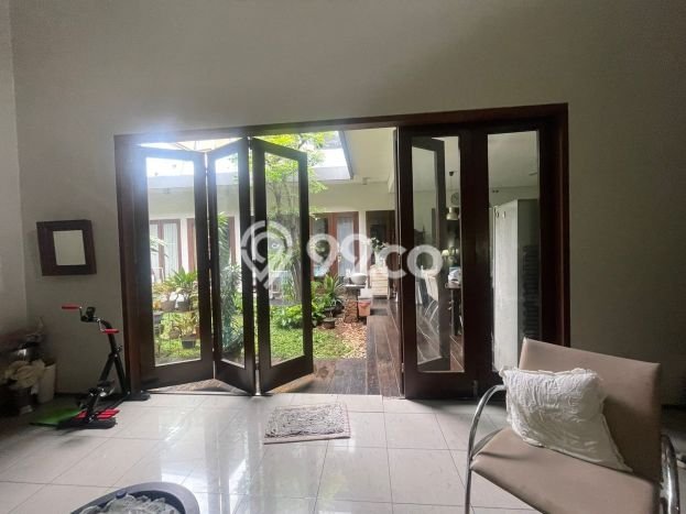 Hunian Eksklusif Dijual LT 300m2 di Ciputat, Tangerang Selatan Hunian Eksklusif Dijual LT 300m2 di Ciputat, Tangerang Selatan