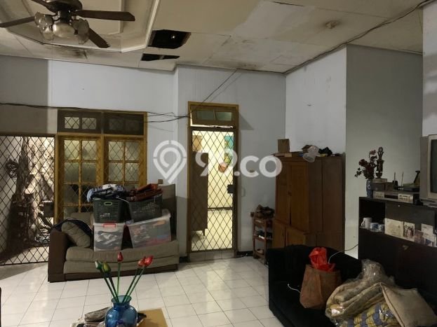 For Sale Hunian Rumah Nyaman 3 KT di Bintaro, Tangerang Selatan For Sale Hunian Rumah Nyaman 3 KT di Bintaro, Tangerang Selatan