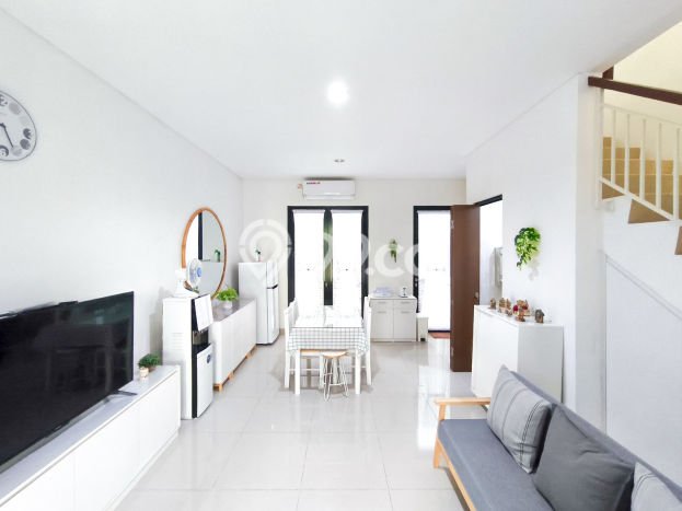 For Sale Hunian Rumah Nyaman 2 KT di BSD City, Tangerang For Sale Hunian Rumah Nyaman 2 KT di BSD City, Tangerang