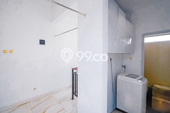 Hunian Cantik Modern Lb 135m2 di Cinere, Depok Hunian Cantik Modern Lb 135m2 di Cinere, Depok