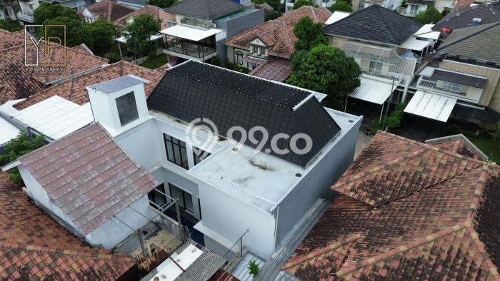 Rumah Mewah LB 250m2 Siap Pakai Desain Elegan di Sentul City, Bogor Rumah Mewah LB 250m2 Siap Pakai Desain Elegan di Sentul City, Bogor