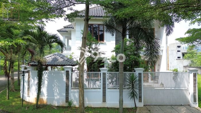 Rumah Luxury Modern Siap Huni di Sentul City Bogor Rumah Luxury Modern Siap Huni di Sentul City Bogor