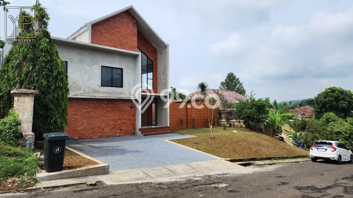 Ready to Use! Premium House LT 351m2 Desain Modern di Sentul City Ready to Use! Premium House LT 351m2 Desain Modern di Sentul City