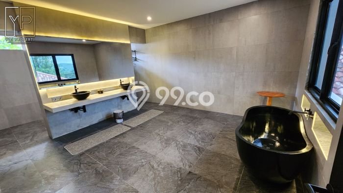 Ready to Use! Premium House LT 351m2 Desain Modern di Sentul City Ready to Use! Premium House LT 351m2 Desain Modern di Sentul City