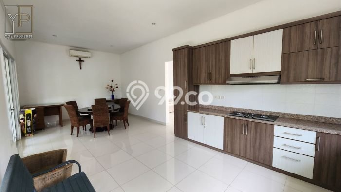 Ready to Use! Luxury House LT 754m2 Desain Elegan di Sentul City Ready to Use! Luxury House LT 754m2 Desain Elegan di Sentul City