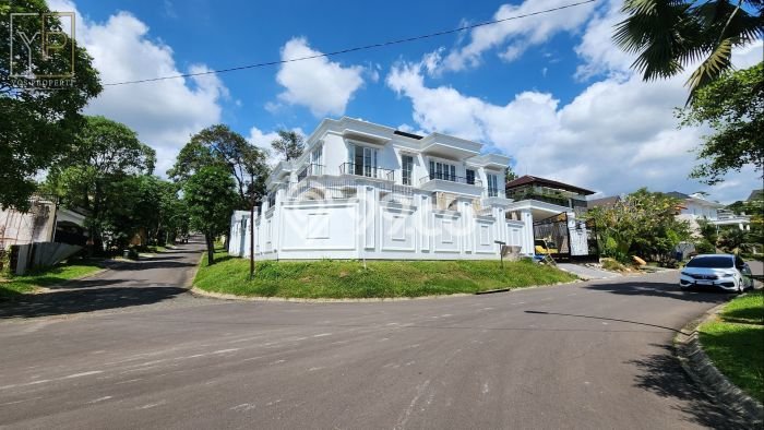 Jual Rumah Luas Megah Dengan View Cantik di Sentul City, Bogor Jual Rumah Luas Megah Dengan View Cantik di Sentul City, Bogor