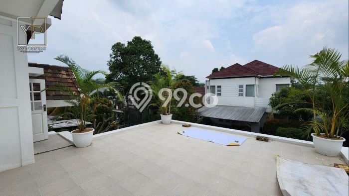 Ready to Use! Luxury House LT 333m2 Desain Modern di Sentul City Ready to Use! Luxury House LT 333m2 Desain Modern di Sentul City