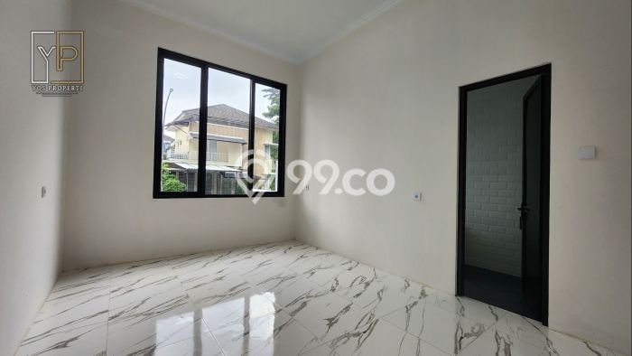 Rumah Mewah LB 250m2 Siap Pakai Desain Elegan di Sentul City, Bogor Rumah Mewah LB 250m2 Siap Pakai Desain Elegan di Sentul City, Bogor