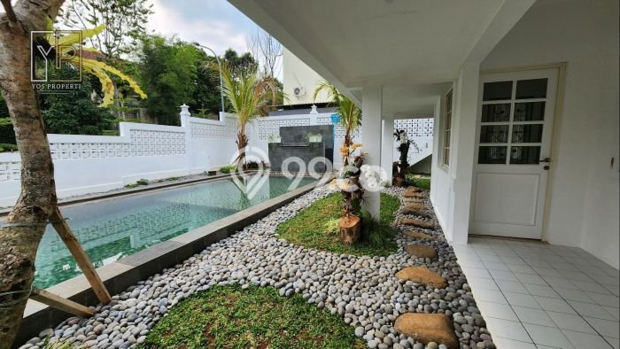 Ready to Use! Luxury House LT 333m2 Desain Modern di Sentul City Ready to Use! Luxury House LT 333m2 Desain Modern di Sentul City