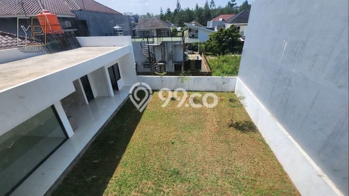 For Sale! Luxury House LT 277m2 Desain Modern di Sentul City For Sale! Luxury House LT 277m2 Desain Modern di Sentul City