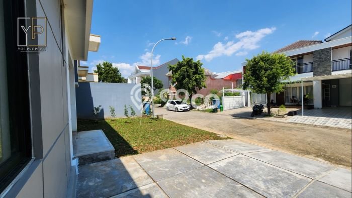 For Sale! Luxury House LT 277m2 Desain Modern di Sentul City For Sale! Luxury House LT 277m2 Desain Modern di Sentul City