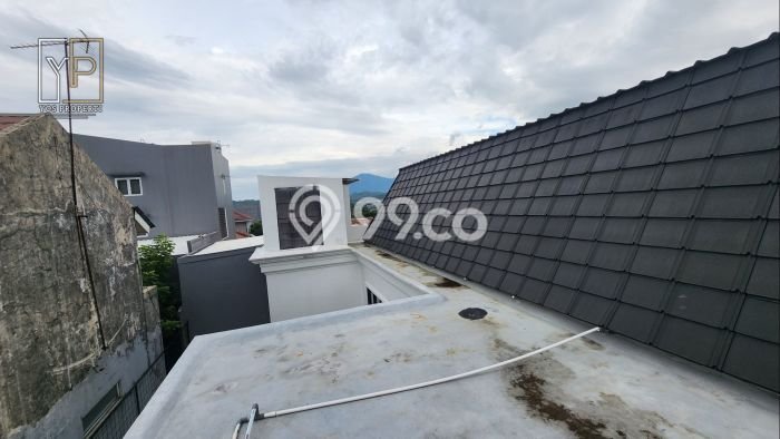 Rumah Mewah LB 250m2 Siap Pakai Desain Elegan di Sentul City, Bogor Rumah Mewah LB 250m2 Siap Pakai Desain Elegan di Sentul City, Bogor