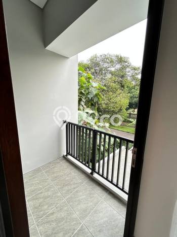 Rumah Eksklusif Dijual LT 180m2 di Duren Sawit, Jakarta Timur Rumah Eksklusif Dijual LT 180m2 di Duren Sawit, Jakarta Timur