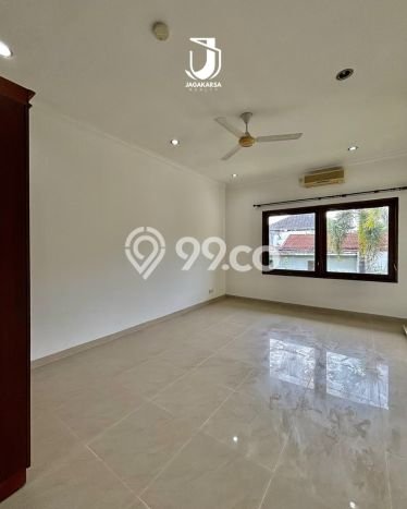 Rumah Bagus Disewakan di Pejaten, Jakarta Selatan LT 800m2, LB 550m2 Rumah Bagus Disewakan di Pejaten, Jakarta Selatan LT 800m2, LB 550m2