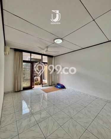 Rumah sewa siap pakai 4 KT di Kemang, Jakarta Selatan Rumah sewa siap pakai 4 KT di Kemang, Jakarta Selatan