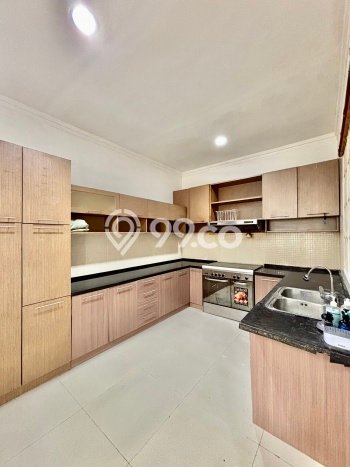 Rumah sewa siap huni 4 KT di Kemang, Jakarta Selatan Rumah sewa siap huni 4 KT di Kemang, Jakarta Selatan