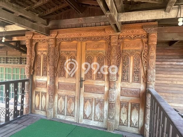 Ready to Use! Premium House LT 840m2 Desain Elegan di Cibubur Ready to Use! Premium House LT 840m2 Desain Elegan di Cibubur