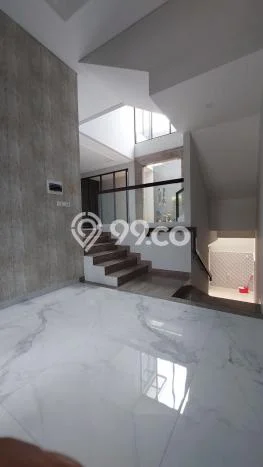 Best Deal Hunian Mewah Ideal dan Luas di Wiyung, Surabaya Best Deal Hunian Mewah Ideal dan Luas di Wiyung, Surabaya