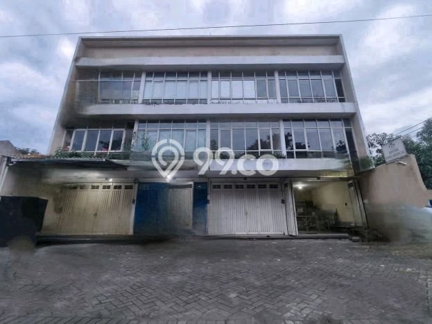 Ruko paling strategis disewakan di Rungkut Surabaya Ruko paling strategis disewakan di Rungkut Surabaya