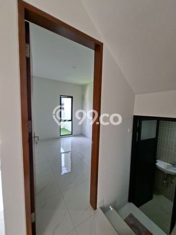 Rumah Elit Modern Tanpa Renovasi di Pasteur Bandung Rumah Elit Modern Tanpa Renovasi di Pasteur Bandung
