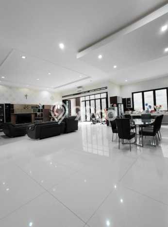 Dijual Rumah Luas Megah Dengan View Cantik di Mekar Wangi, Bandung Dijual Rumah Luas Megah Dengan View Cantik di Mekar Wangi, Bandung