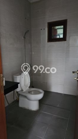 Jual Rumah Eksklusif 3 KT di Buah Batu, Bandung Jual Rumah Eksklusif 3 KT di Buah Batu, Bandung