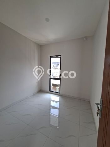 Rumah Elit Modern Tanpa Renovasi di Pasteur Bandung Rumah Elit Modern Tanpa Renovasi di Pasteur Bandung