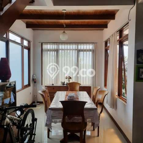 Ready to Use! Luxury House LT 380m2 Desain Modern di Setiabudi Ready to Use! Luxury House LT 380m2 Desain Modern di Setiabudi