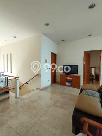 Rumah Lokasi Strategis di Batununggal, Bandung, Luas 240m² Bangunan 333m² Rumah Lokasi Strategis di Batununggal, Bandung, Luas 240m² Bangunan 333m²