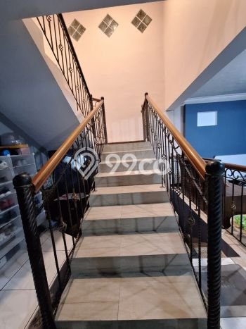 Rumah Luxury Modern Tanpa Renovasi di Sariwangi Bandung Rumah Luxury Modern Tanpa Renovasi di Sariwangi Bandung