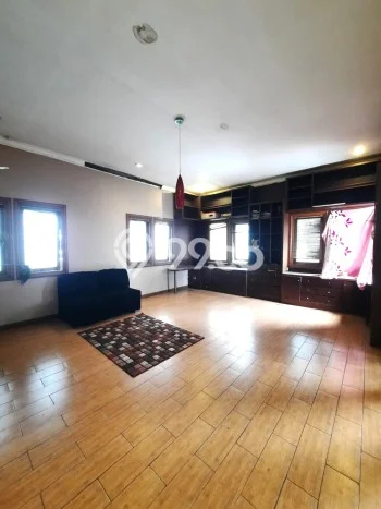 Dijual Rumah Luas Elegan Dengan View Cantik di Tanjung Barat, Jakarta Selatan Dijual Rumah Luas Elegan Dengan View Cantik di Tanjung Barat, Jakarta Selatan