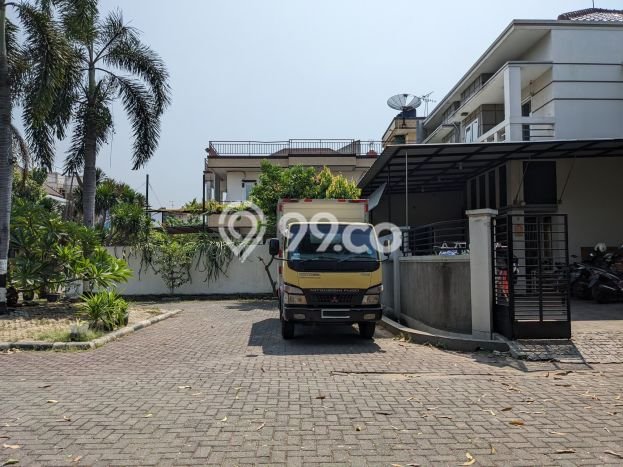 Rumah Elit Modern Siap Huni di Pegadungan Jakarta Barat Rumah Elit Modern Siap Huni di Pegadungan Jakarta Barat