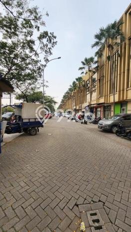 Ruko Dijual di Cengkareng LT 153m2, LB 432m2 Solusi Investasi Cerdas Ruko Dijual di Cengkareng LT 153m2, LB 432m2 Solusi Investasi Cerdas
