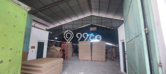 Gudang Dijual di Jakarta Barat LT 1995m2 & LB 900m2 Lokasi Terbaik! Gudang Dijual di Jakarta Barat LT 1995m2 & LB 900m2 Lokasi Terbaik!