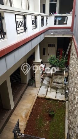Rumah Eksklusif Siap Huni LT 238m2 di Kebon Jeruk, Jakarta Barat Rumah Eksklusif Siap Huni LT 238m2 di Kebon Jeruk, Jakarta Barat