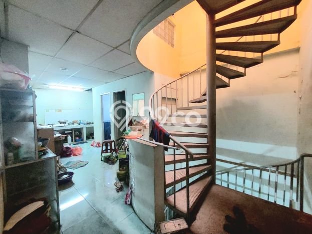 Dijual Rumah Luas Megah Dengan View Cantik di Semanan, Jakarta Barat Dijual Rumah Luas Megah Dengan View Cantik di Semanan, Jakarta Barat