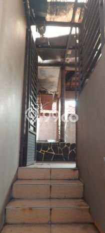 Rumah Eksklusif Siap Huni LT 238m2 di Kebon Jeruk, Jakarta Barat Rumah Eksklusif Siap Huni LT 238m2 di Kebon Jeruk, Jakarta Barat