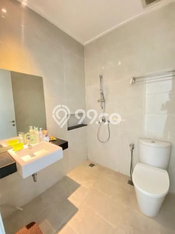 Rumah Luxury Modern Tanpa Renovasi di Green Lake City Jakarta Barat Rumah Luxury Modern Tanpa Renovasi di Green Lake City Jakarta Barat