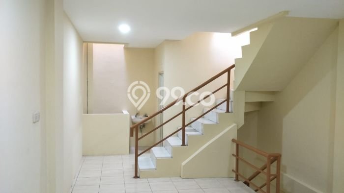 Ruko Strategis di Cengkareng, Luas 60m2m², Lokasi Komersial Ruko Strategis di Cengkareng, Luas 60m2m², Lokasi Komersial