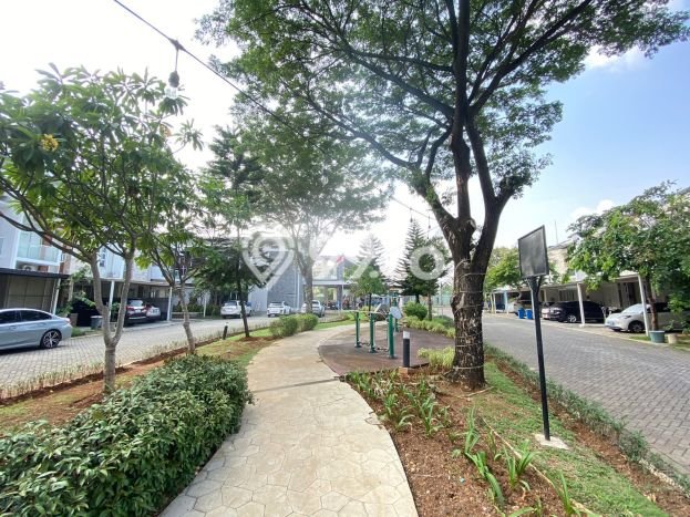 Rumah Luxury Modern Tanpa Renovasi di Green Lake City Jakarta Barat Rumah Luxury Modern Tanpa Renovasi di Green Lake City Jakarta Barat