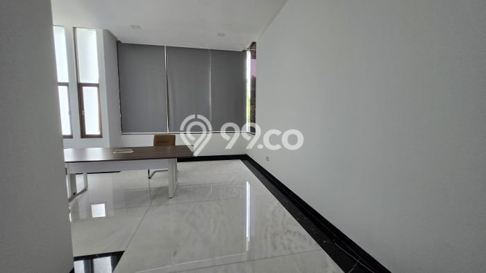 Dijual Rumah Mewah Megah Dengan View Eksklusif di Permata Buana, Jakarta Barat Dijual Rumah Mewah Megah Dengan View Eksklusif di Permata Buana, Jakarta Barat