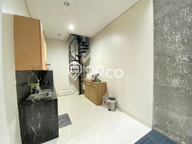Rumah Luxury Modern Tanpa Renovasi di Green Lake City Jakarta Barat Rumah Luxury Modern Tanpa Renovasi di Green Lake City Jakarta Barat