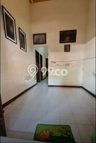Rumah Luas Asri 3 KT Siap Pakai di Semolowaru Surabaya Rumah Luas Asri 3 KT Siap Pakai di Semolowaru Surabaya
