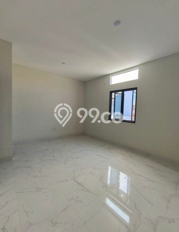 Rumah Strategis Modern Lb 140m2 di Tambaksari, Surabaya Rumah Strategis Modern Lb 140m2 di Tambaksari, Surabaya