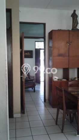 Ready to Use! Luxury House LT 312m2 Desain Elegan di Tomang Ready to Use! Luxury House LT 312m2 Desain Elegan di Tomang